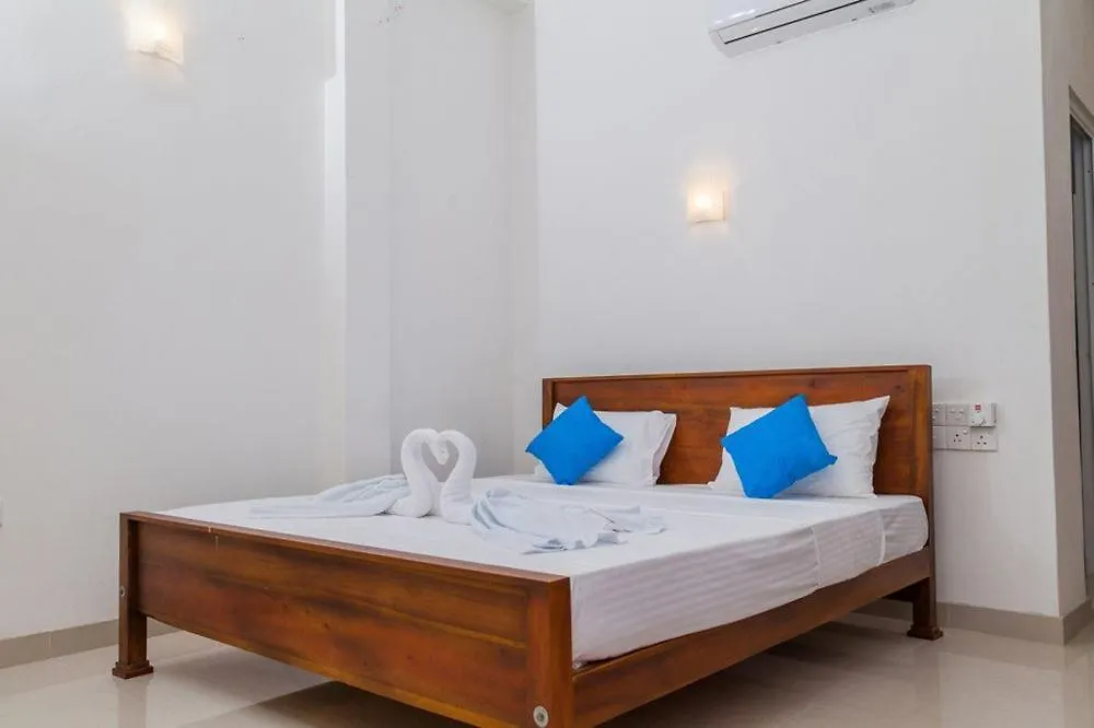Hotel Crown Plaza Katunayake نيجومبو